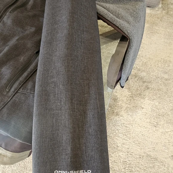Columbia Omni-Shield Waterproof Jacket - Picture 5 of 6